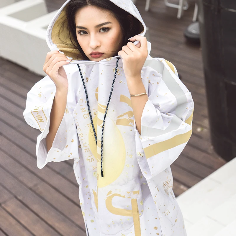 Халат пончо из микрофибры с капюшоном легкое и компактное|Полотенца для