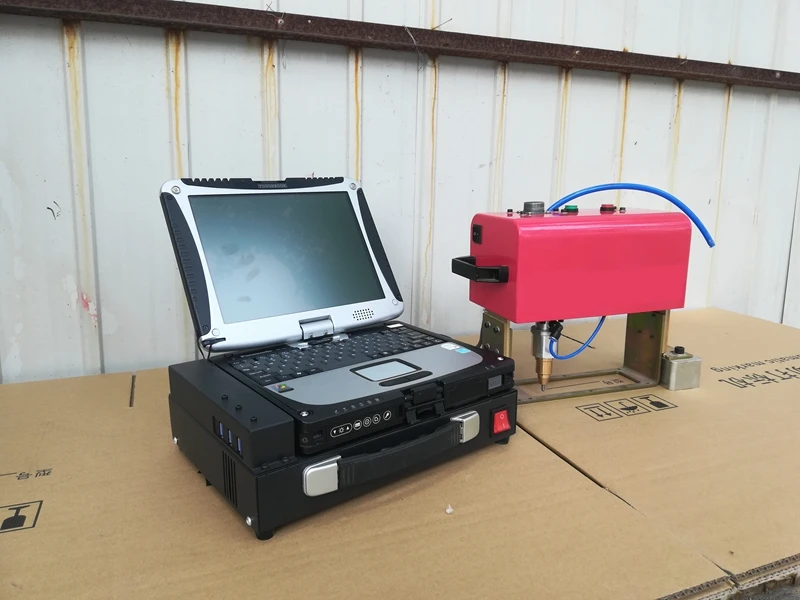 Маленький Металлический гравировальный станок для номерных знаков ручной и