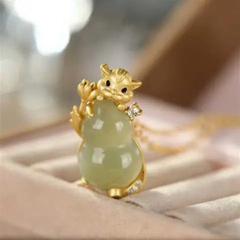 

Natural Hetian Jade Gourd Mouse Pendant Necklace S925 Sterling Silver Turquoise Animal Year Jiru Clavicle Chain Set for Women