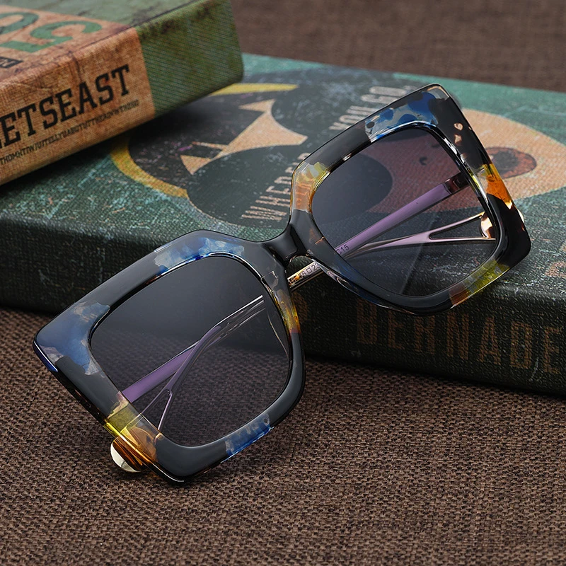 

Fashion Sunglasses Women Retro Vintage Oversized Square Glasses Female Ladies Floral 2021 Luxury Brand Designer Gradient Shades
