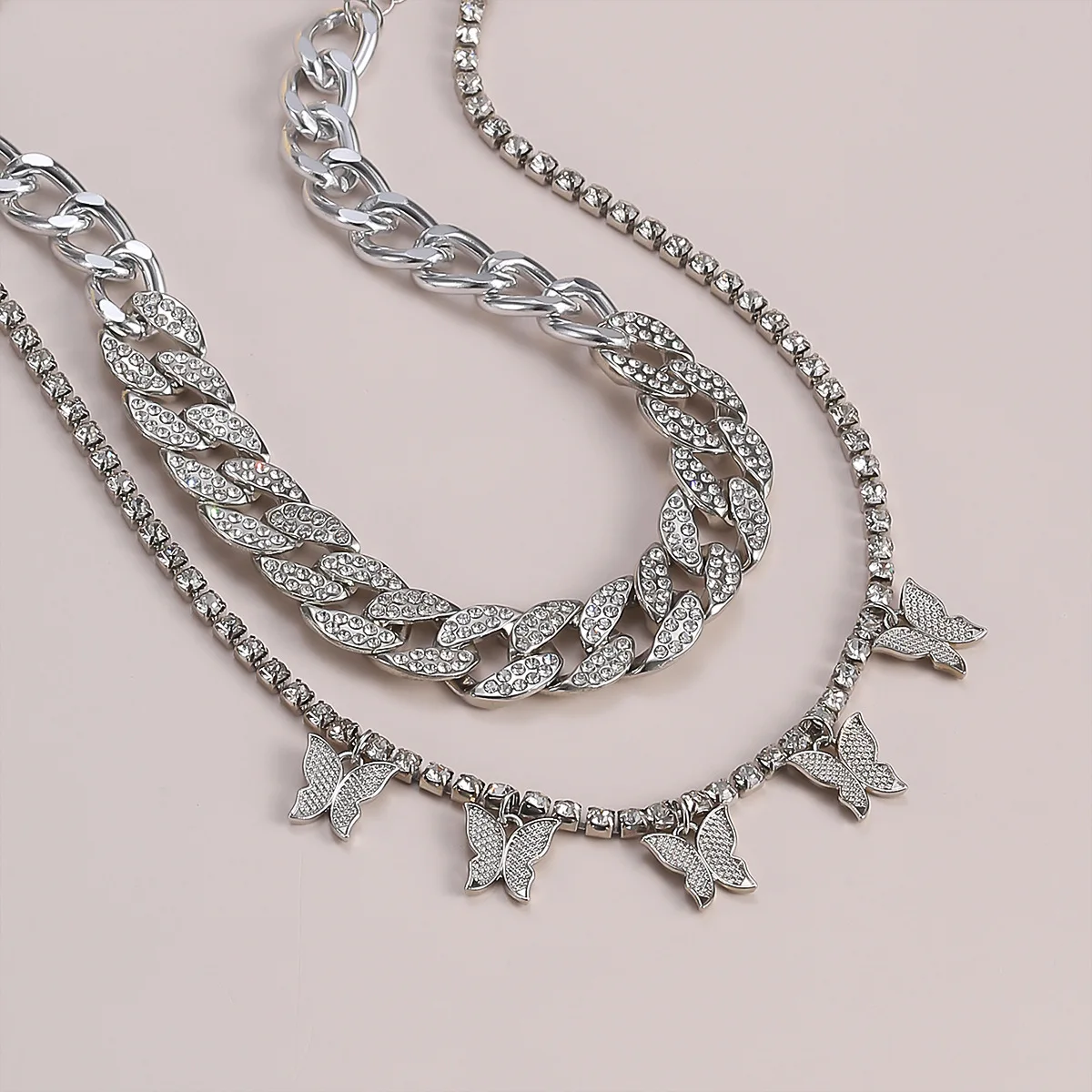 

Fashion Butterfly Necklace For Women Multilayed Full Rhinestones Choker Link Chain Necklace Female Pendant Crystal Jewelry