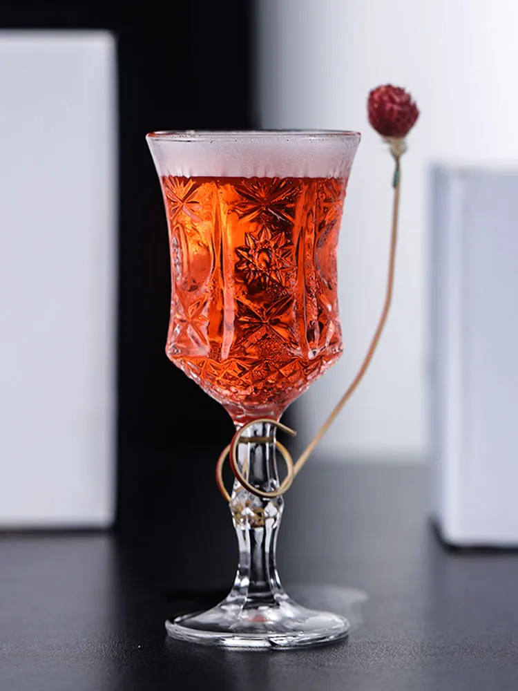 

European Style Wine Glass Cocktail Goblet Vintage Champagne Cups Transparent Carved Elegant Wedding Party Verre Container ED50JB