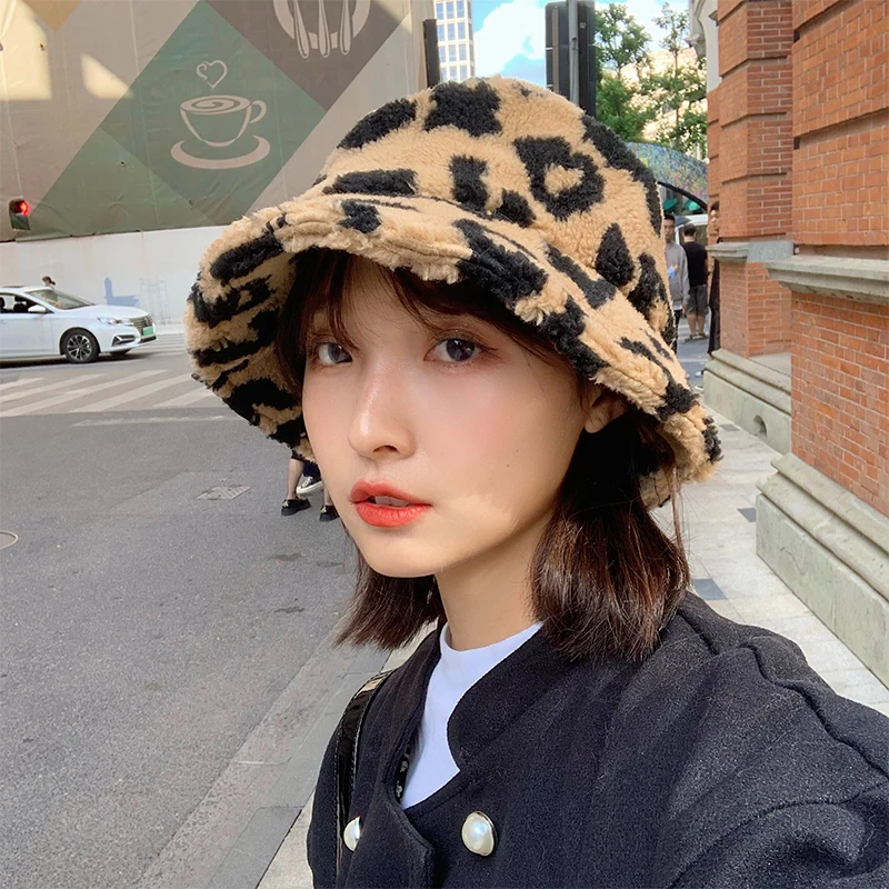 Панама женская зимняя с искусственным мехом плотная теплая пушистая леопардовой