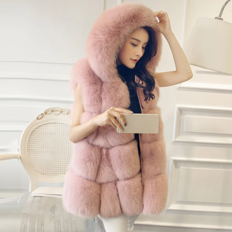 Зимний женский жилет из искусственного меха с капюшоном красным пэчворком