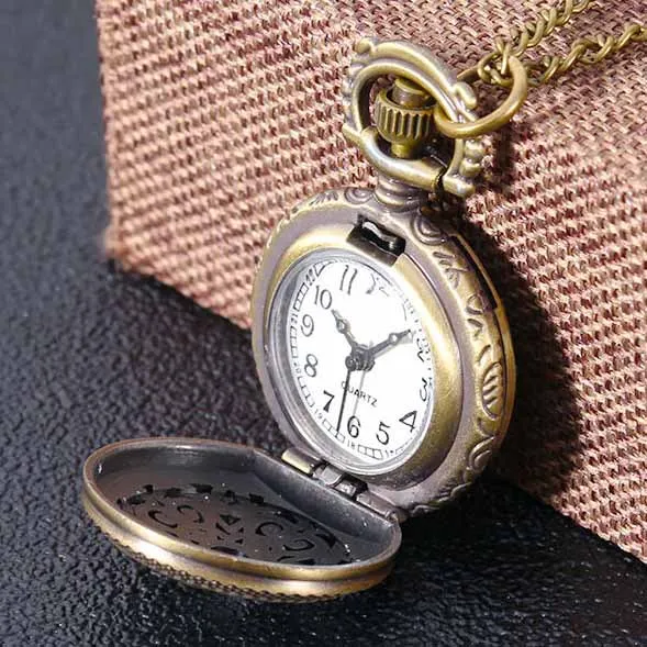 Fashion Brand Luxury Carved Hollow Bronze Vintage with Necklace Trumpet Quartz Pocket Watch Personality Gift for Men Women HB019 | Наручные