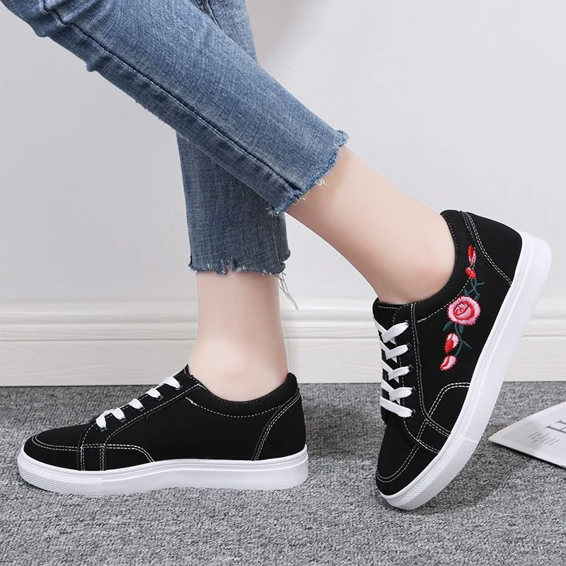 

2020 designer's new low top round head lace up thick bottom graffiti personalized women's shoes cool rose casual shoes