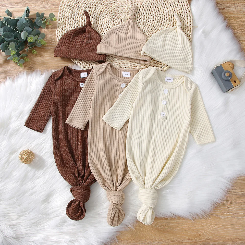 Four Seasons Baby Bodysuits Round Neck Long Sleeve Button Wrap Leg Send Hat Set Five Colors Optional For Newborn Babies0-3Months