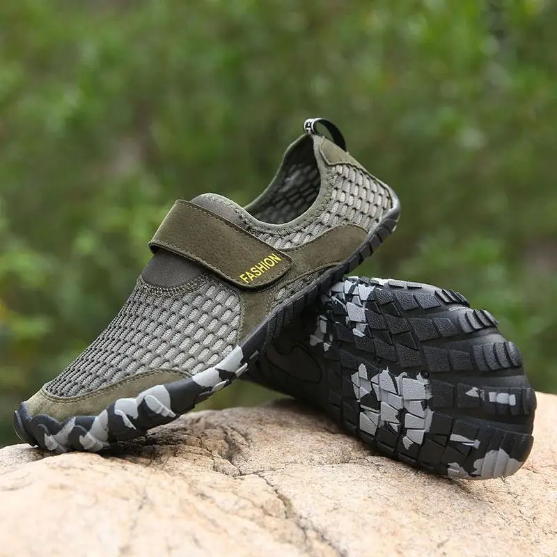

Summer Breathable Hiking Shoes Men Waterproof Quick Dry Drain Aqua Sneakers Lightweight Upstream Socks Beach Diving Water Shoes