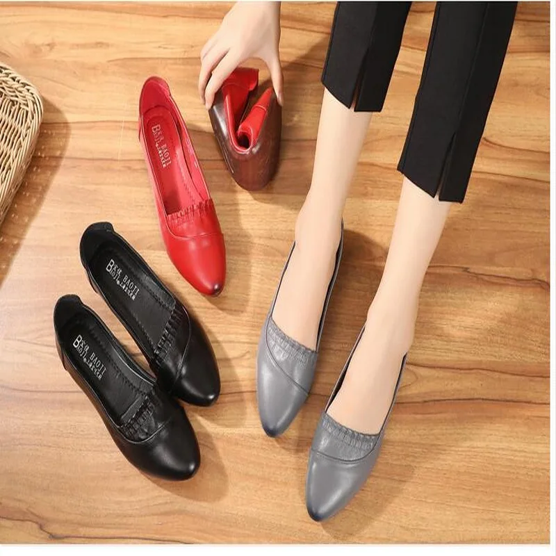 2020 New Genuine Leather Women Flats Comfortable soft Pointed Toe Solid Pregnant Driving Ladies Loafers Shoes Mother Shoes