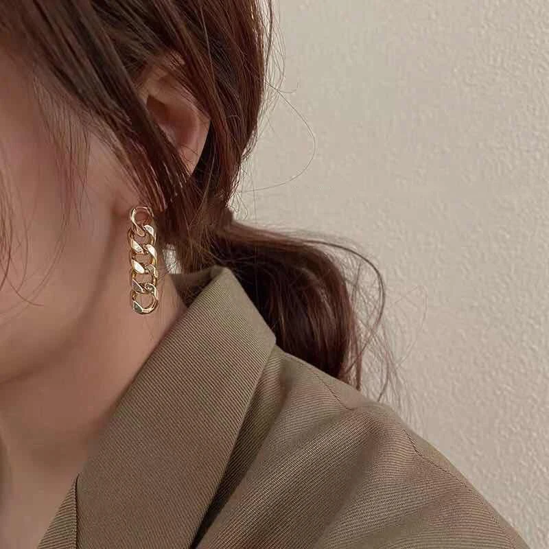 Новые корейские серьги с ниспадающими кисточками и металлической цепочкой