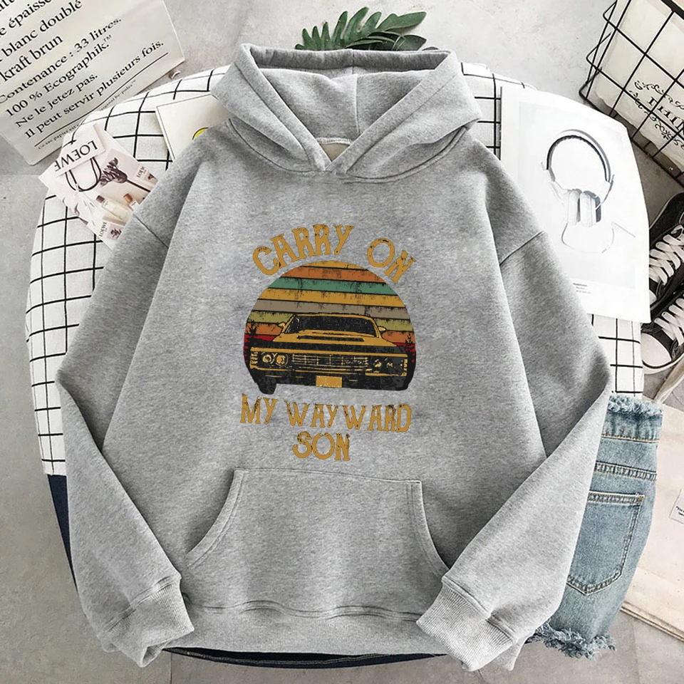 

Hoodies & Sweatshirts