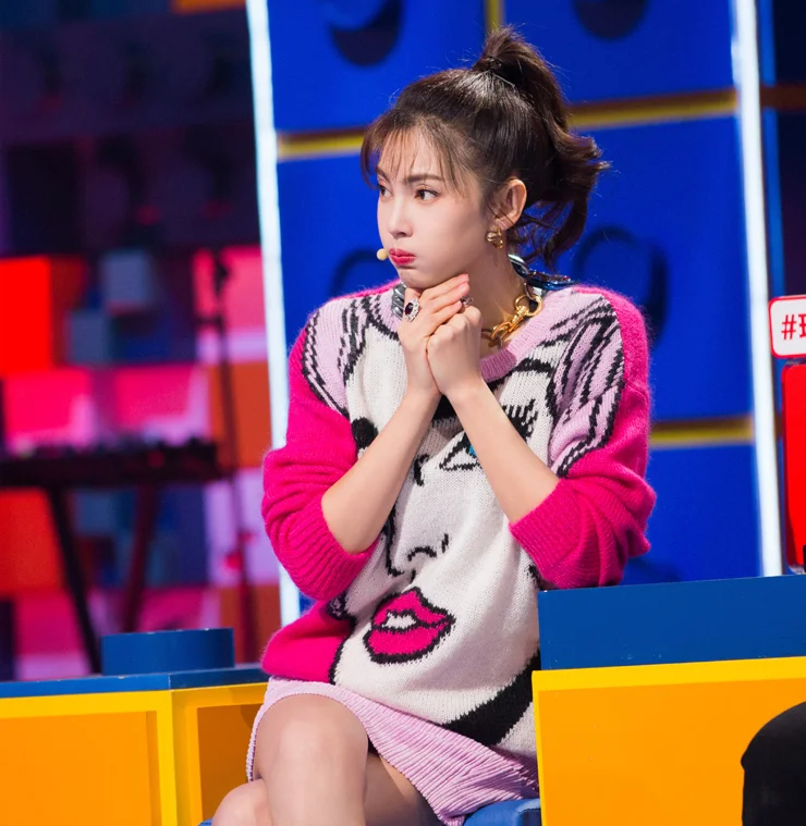 2019 Spring Oversized Sweaters Fashion Hit Color Abstract Beauty Avatar Pattern Jacquard Loose Long New Women Pullovers | Женская одежда