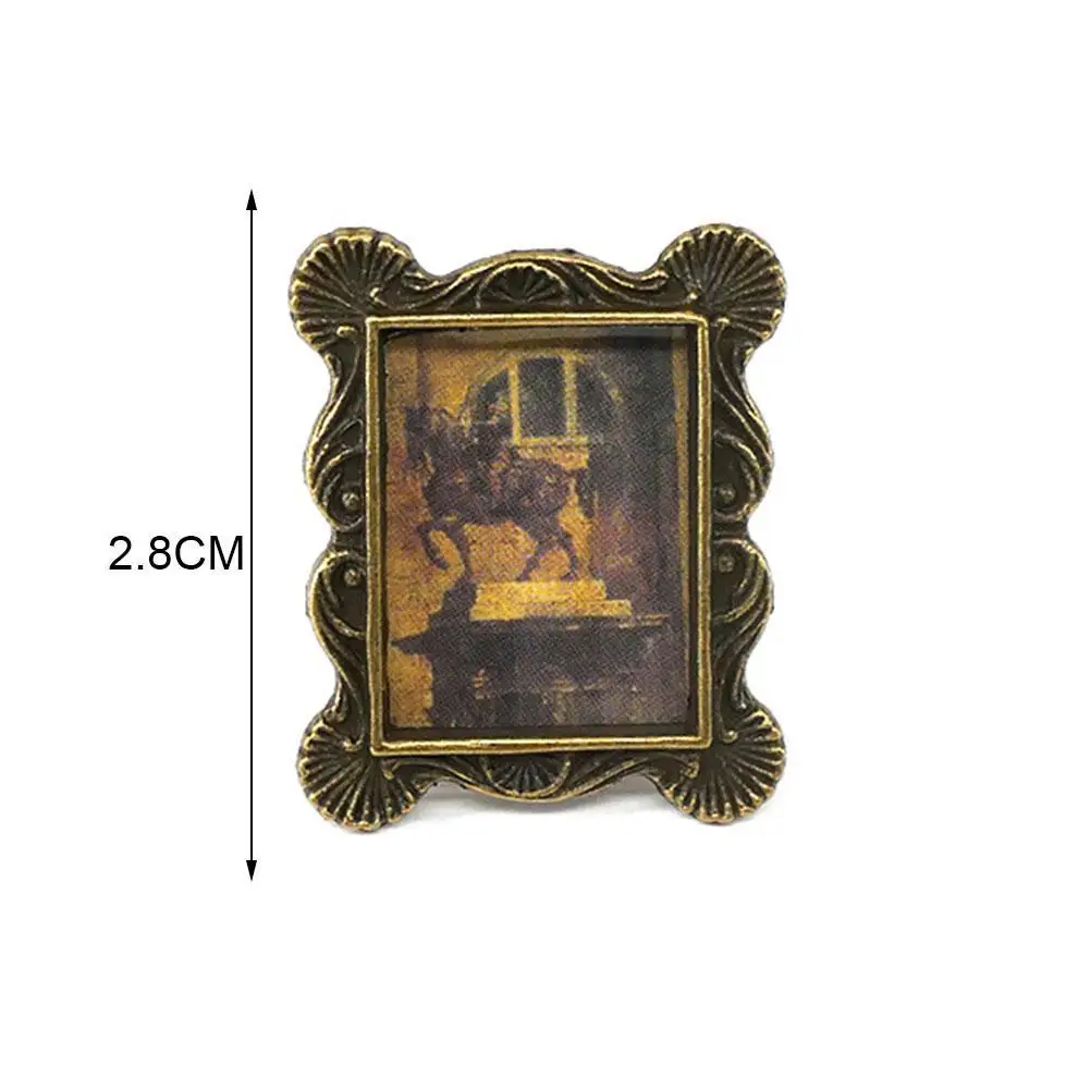 

1pc Photo Frame Retro Texture Metal Mini Photo Stand Model 1/12 Doll House Simulation Furniture Ornament Decor Accessories Toy