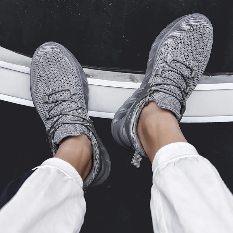 Men's Sneakers Ultralight Breathable Running Shoes Fashion Casual Sports Zapatos Super Comfortable Pop Flexible Jogging Shoes