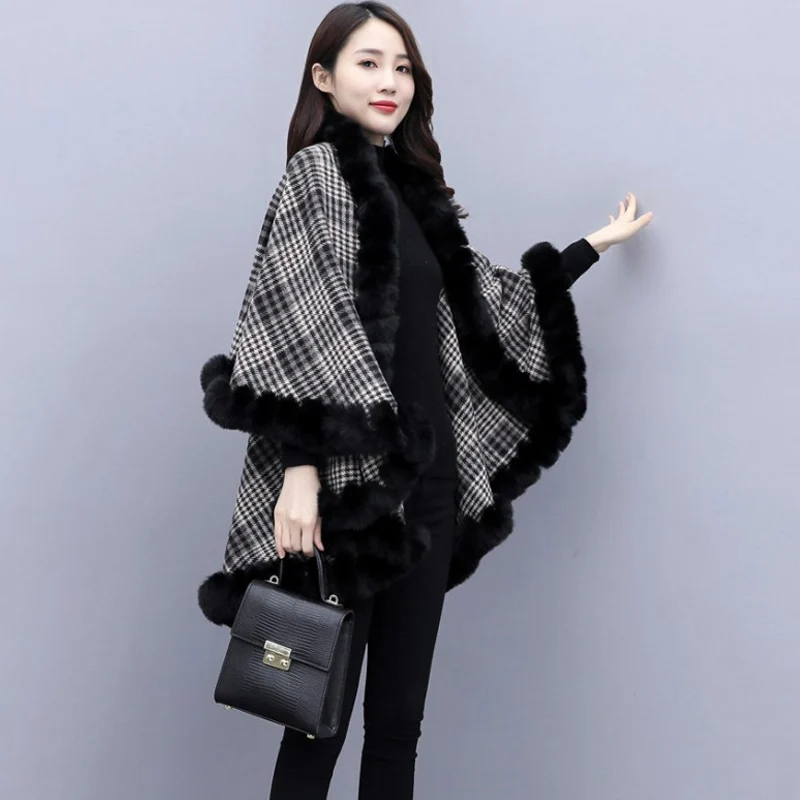 

2021 New Fashion Winter Plaid Jacket Women Elegant Retro Warm Fur Collar Thick Cloak Coat Fashion Loose Outwear Overcoat Femme