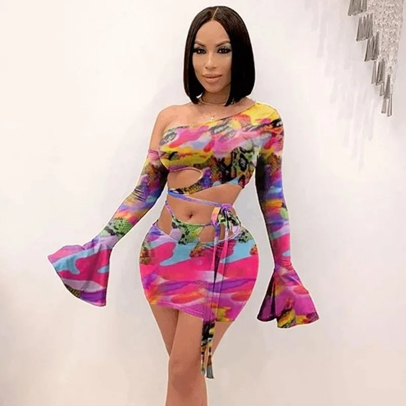 

С осенним принтом, пикантный комплект из двух предметов, комплект с юбкой для женщин Косой воротник с расклешенными рукавами Топ мини-юбка, ...