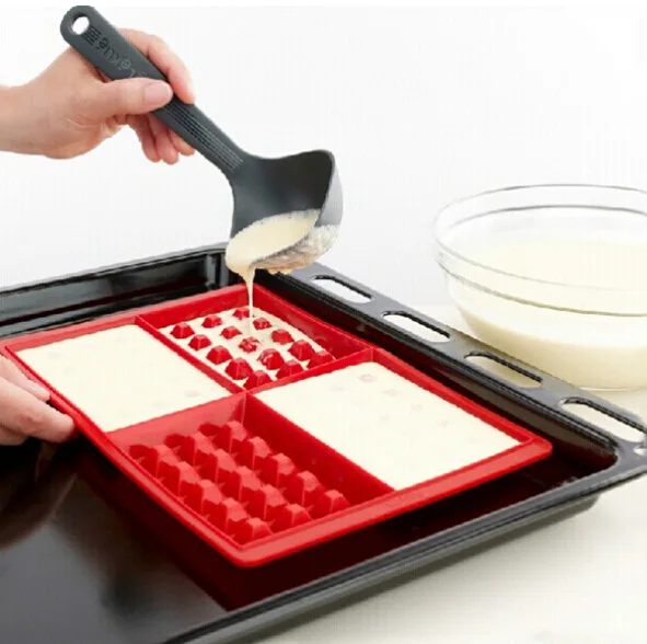 

1PCS Silicone Mold 4 Grid Waffle Mold Fondant Patisserie Candy Mould Cake Mode Decoration Waffle Tray Kitchen Baking Accessories