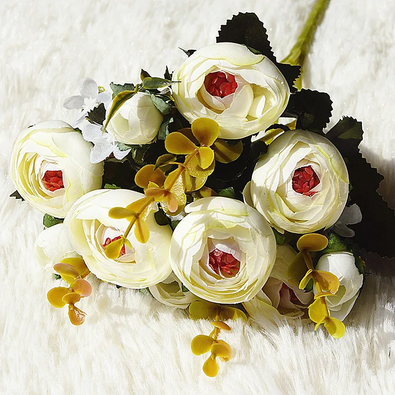 Искусственный маленький букет в стиле ретро из искусственной чайной розы 1 шт.