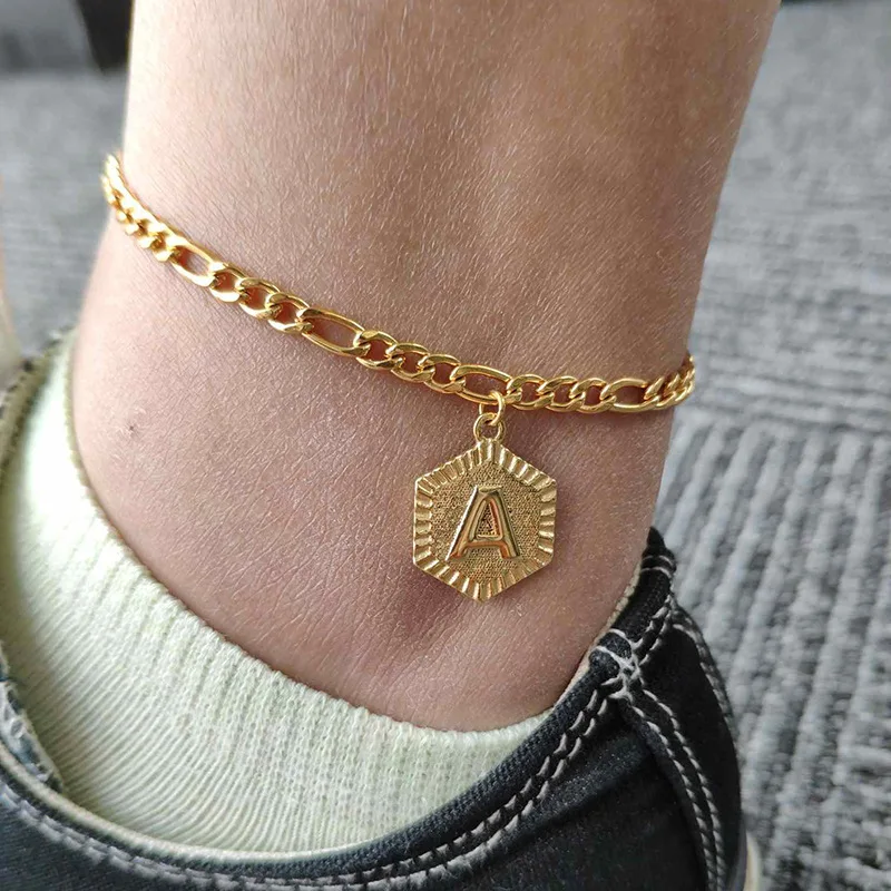 

Cross-border explosion necklace 26 uppercase English alphabet alloy anklet summer fashion necklace men and women clavicle chain