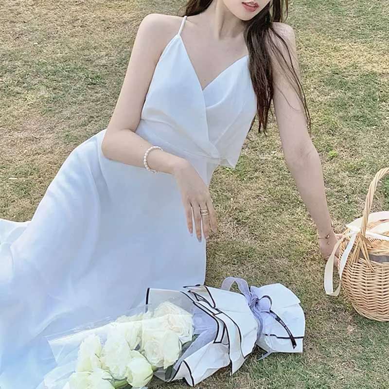 Женское платье-миди однотонное на бретелях с V-образным вырезом | Женская одежда