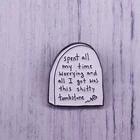 Брошь с эмалью в виде надгробия