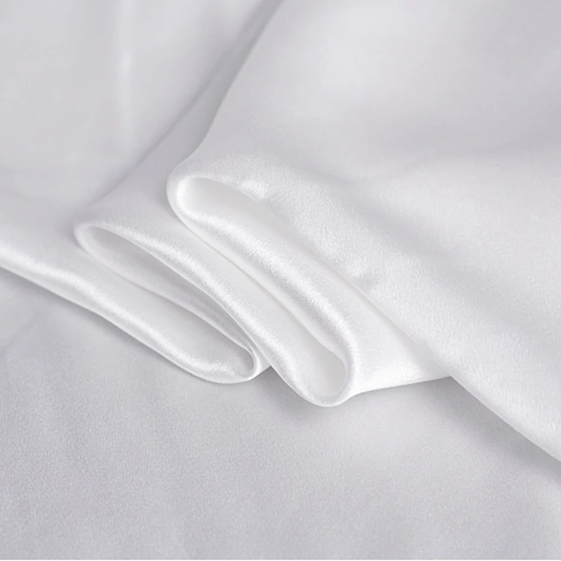 

100cm*114cm Pure White Silk Charmeuse Fabric Glossy Natural Silk Satin Material For Gown