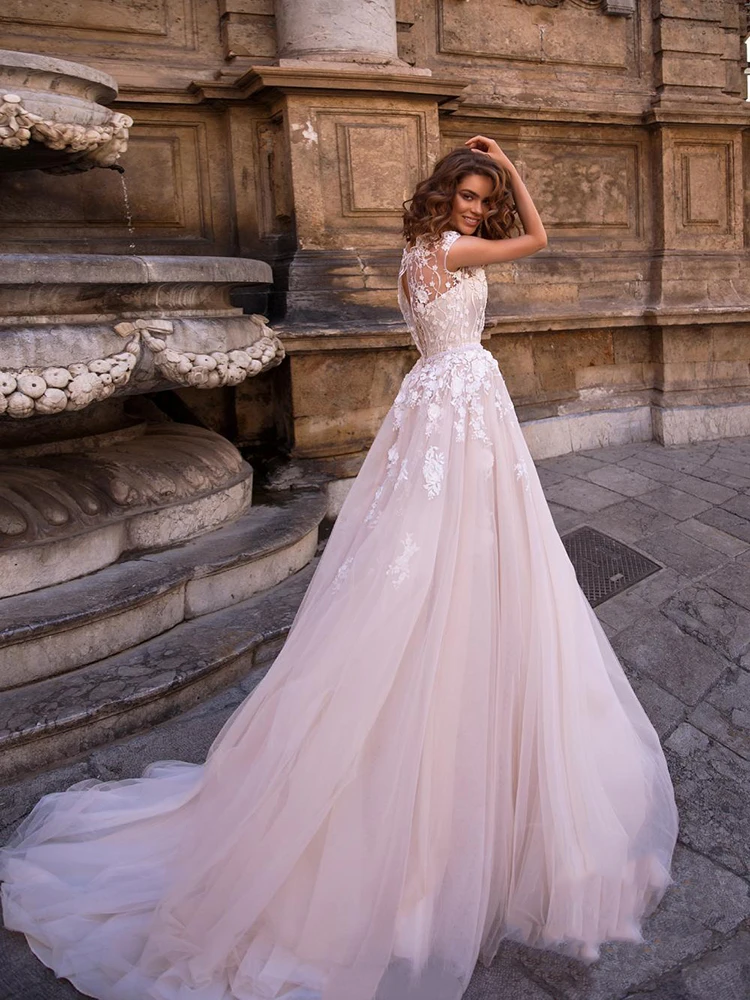 

YILIBER Lace wedding dress retro beautiful o-neck wedding gown 3d flower belt decoration lace tailing plus size