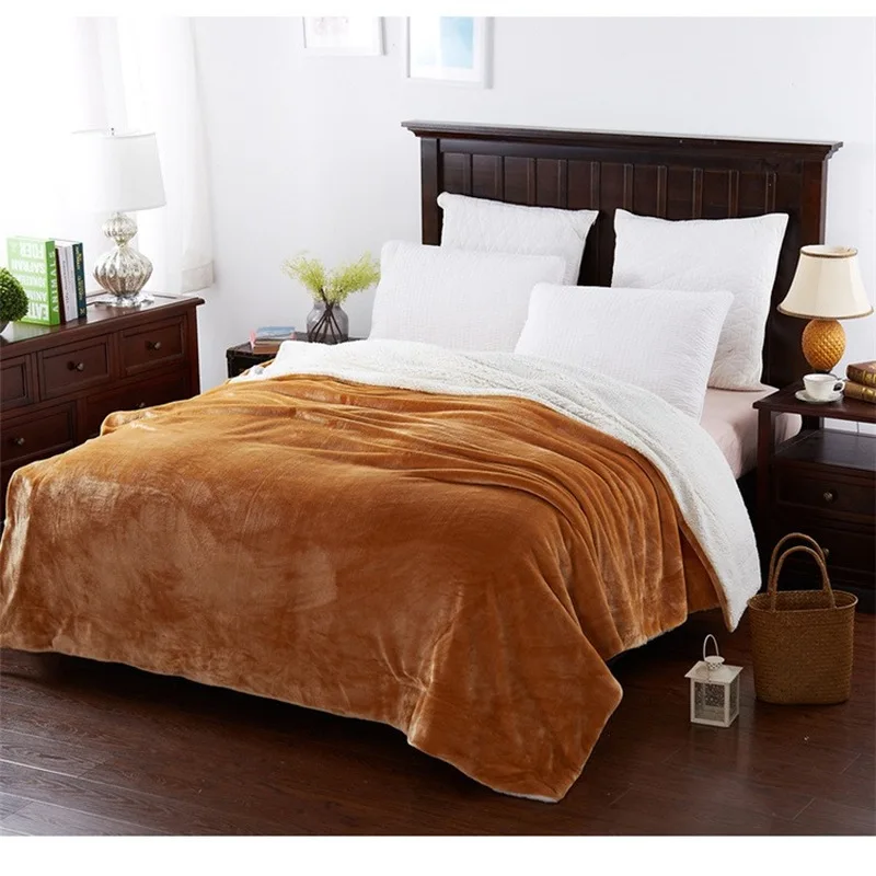 Одеяло-покрывало фланелевое мягкое толстое для дивана или кровати флисовый плед