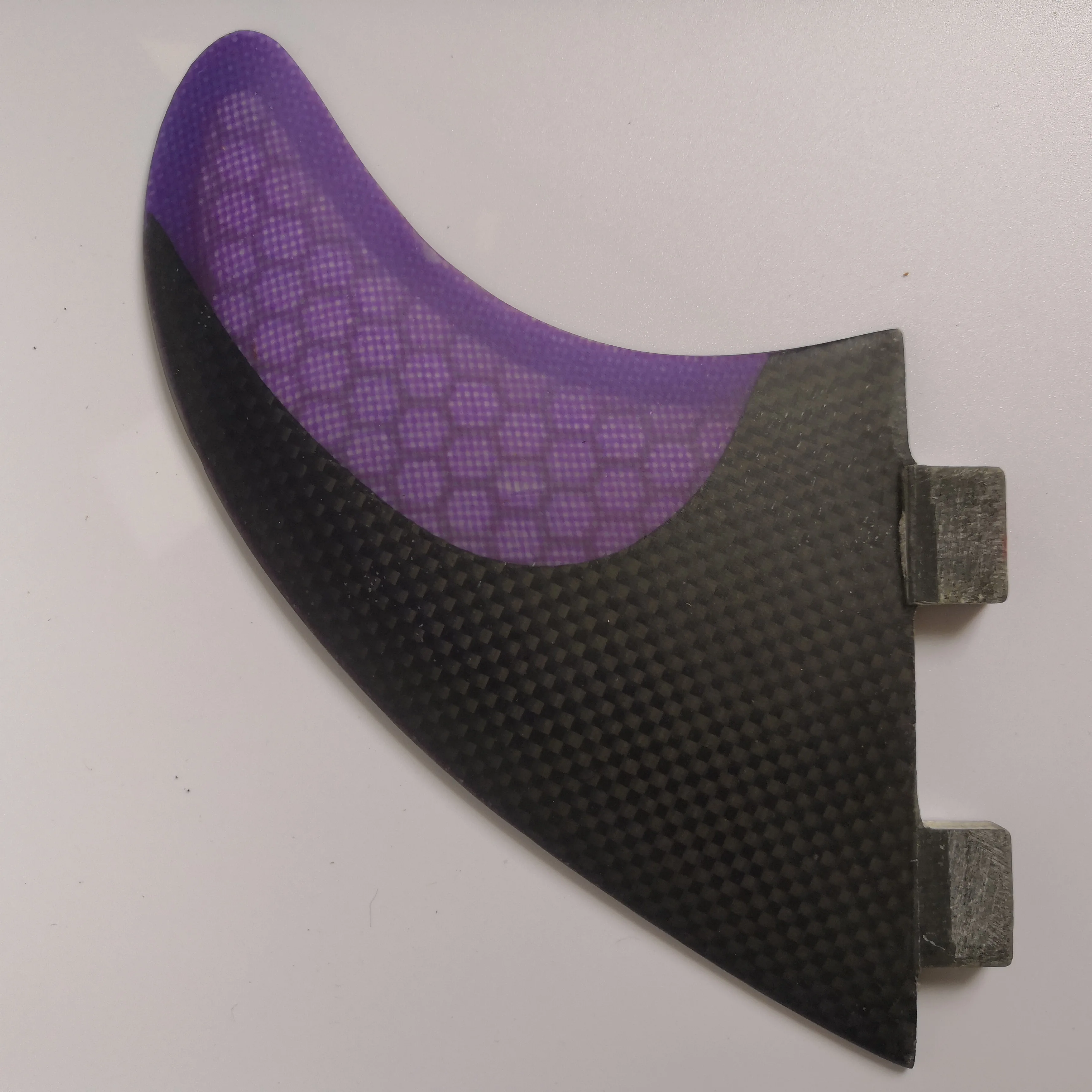 

purple fiberglass and honeycomb surfboard fin thruster FCS 2 fin surf fins FCS Three set