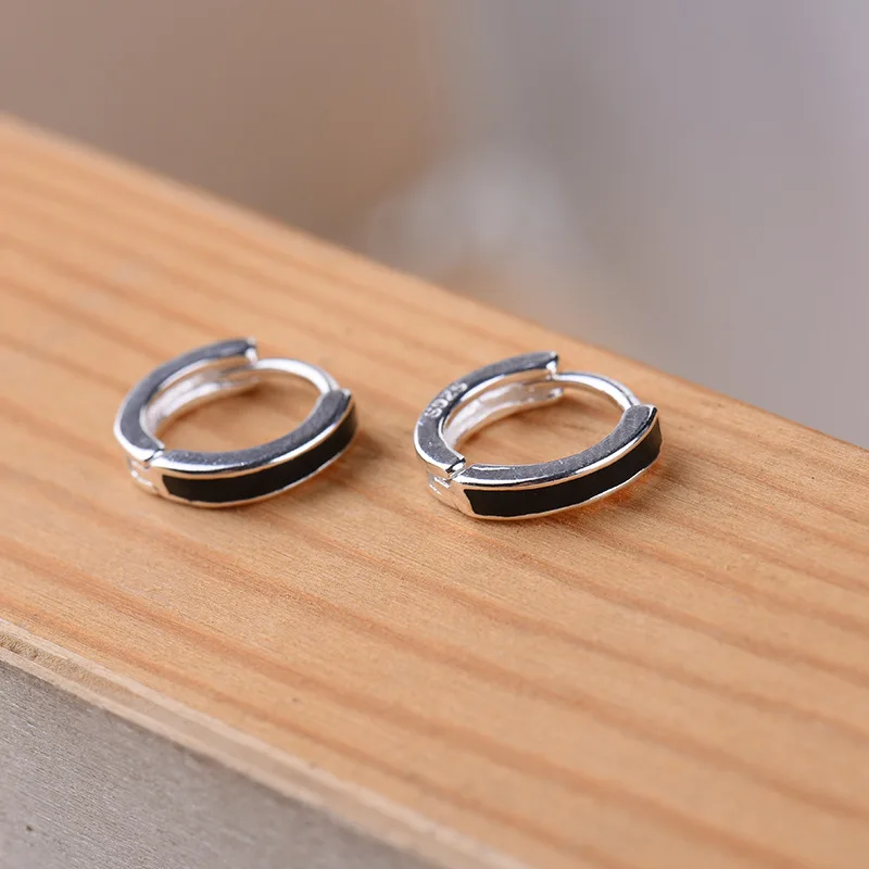 

Женские круглые серьги из серебра 925 пробы, с черной эмалью