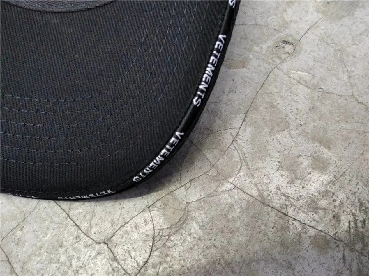 

Black Caps Vetements Men Women Embroidery Classic Vetements Hats Inside brim White VTM Cap