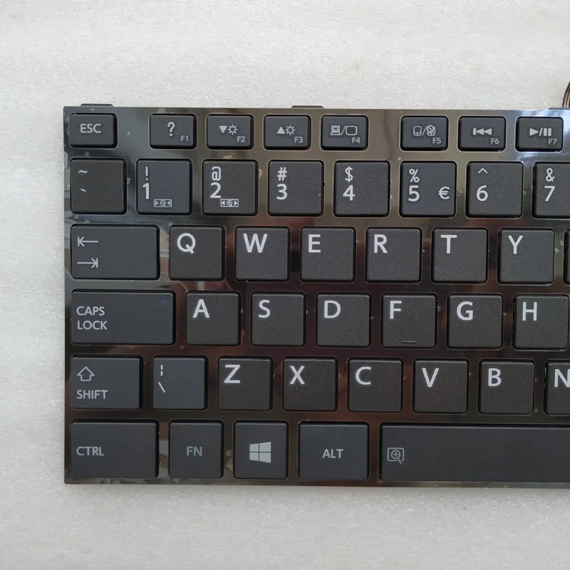 Бесплатная Доставка! Новая клавиатура для ноутбука Toshiba L50A L50-A M50-A L50D-A M50D-A C70 C70D-A C75