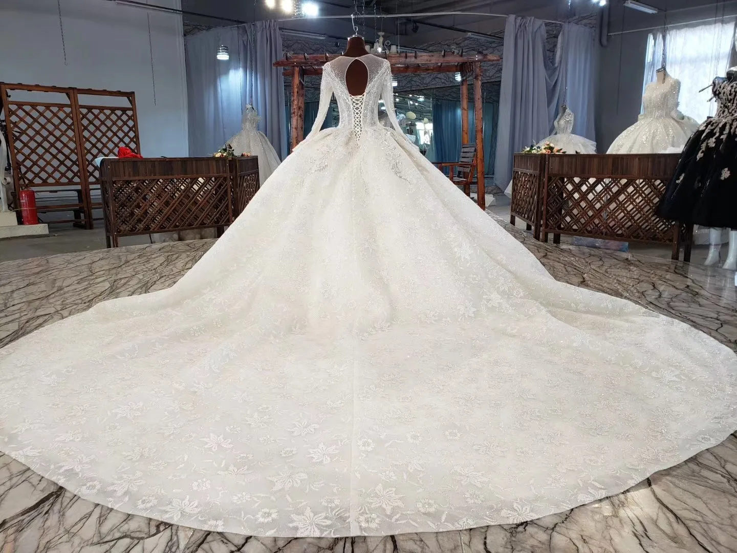 Luxury Sheer Tulle Wedding Dress Sexy Tessals Full Pearl Beaded Bridal Ball Gown 2021 Custom Made Vestido De Noiva