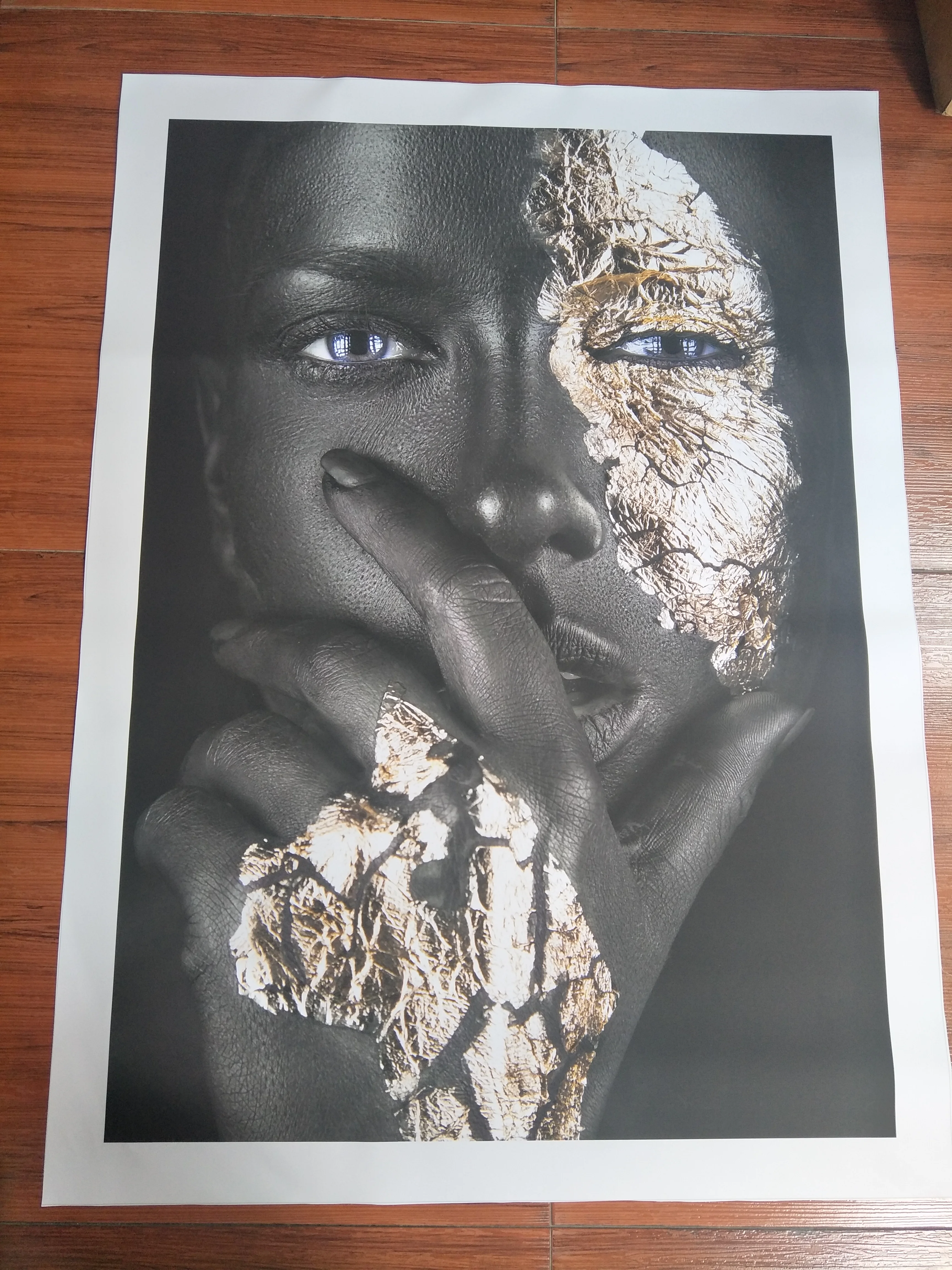 

Black Sexy Girl Lips Gold Poster Modern Canvas Painting Pictures For Living Room Decoration Home Decoration