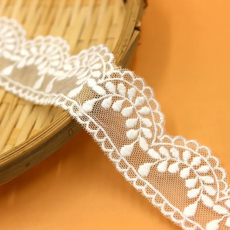 

3CM Wide And High Quality White Mesh Embroidery Flowers Wedding Lace Applique Handmade DIY Veil Sewing Clothing Decoration