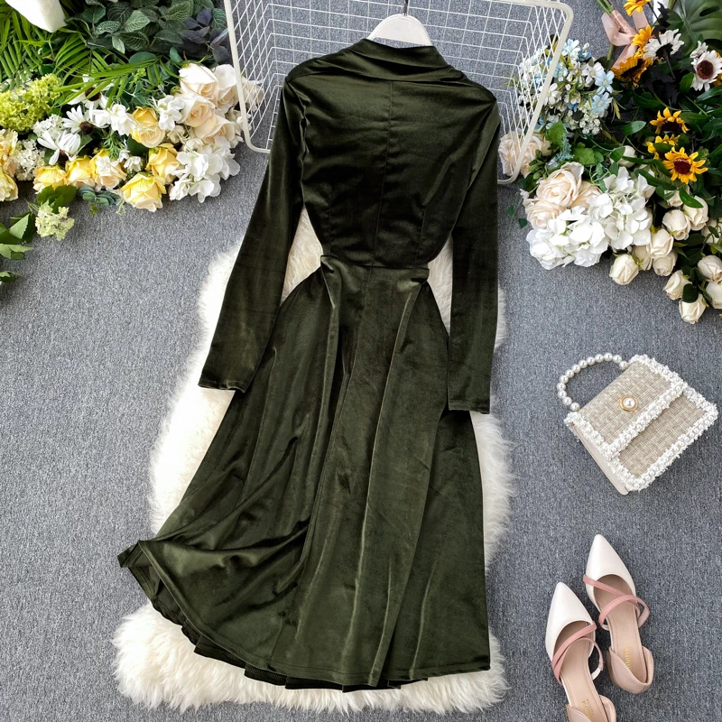 Женские велюровые платья с длинным рукавом однотонные облегающие