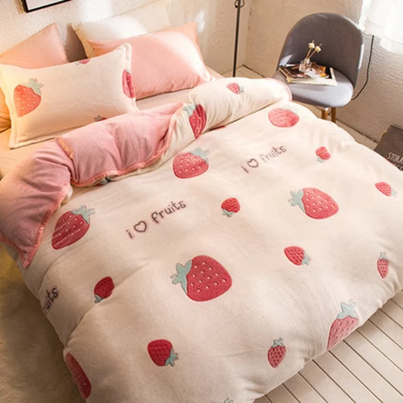 

Home Textiles 1pcs Flannel Quilt cover Strawberry Soft Warm Coral Fleece Blanket Winter Quilt cover Throw Mechanical Wash