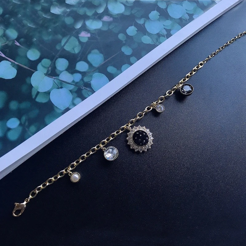 

Fashion Jewelry SWA New VINTAGE SWAN DIY Gold Bracelet Starry Sky Decoration Elegant Romantic Engagement Birthday Jewelry Gift