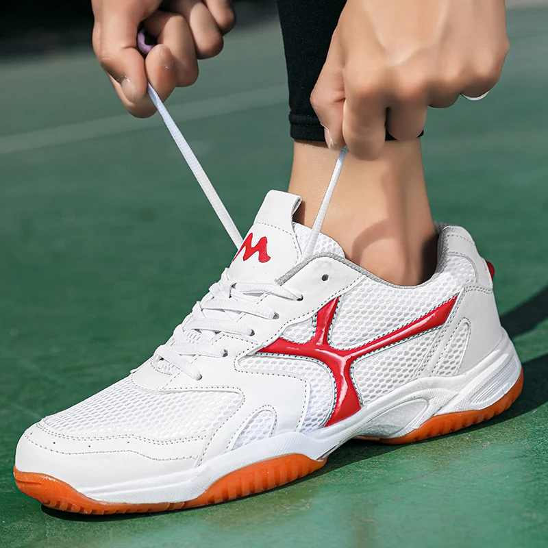

Original Badminton Training Shoes Mens Breathable Table Tennis Shoes Couple Features White Wearable Womens Tennis Shoes