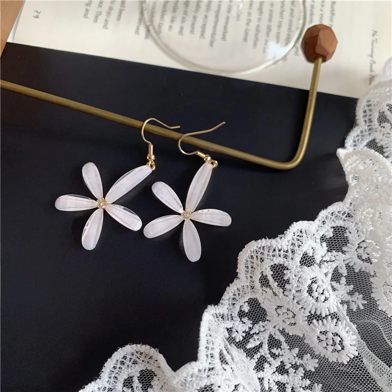 

Fashion Flower Women Earrings Alloy Prevent Allergy Trendy Jewelry Vintage Simple Wedding Party Gifts IRISBee 2021 Fashion