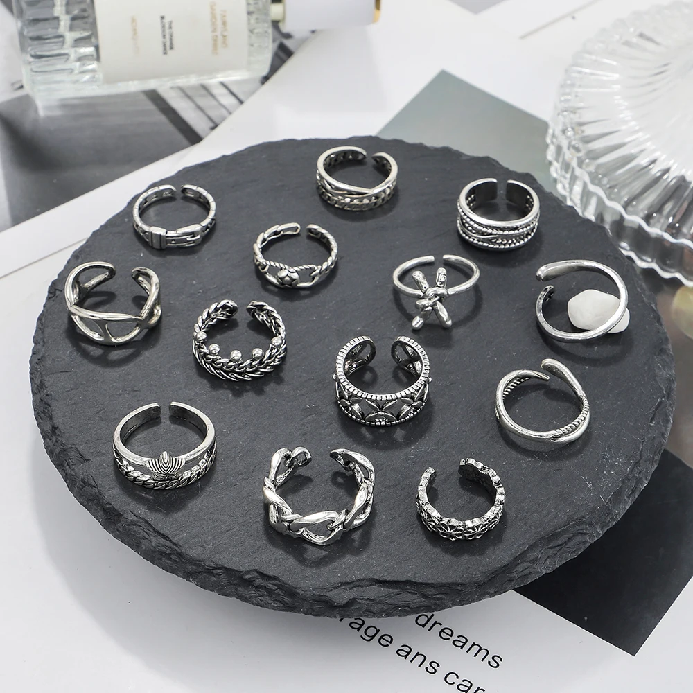 Кольцо в готическом стиле с мотым крестом звездой совой Пчелой планкой