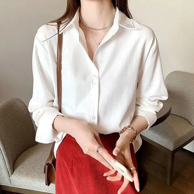 

Women's single-breasted solid color shirts Women's loose long-sleeved tops Fashionable ladies' shirts and bottoming shirts