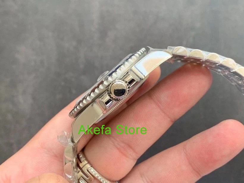 Часы наручные мужские с циферблатом 40 мм брендовые Роскошные зеленые