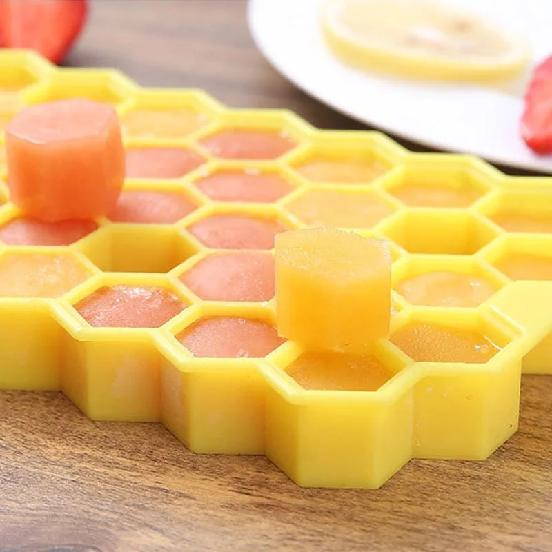 

37Cavity Ice Cube Tray Honeycomb Maker With Lids Flexible Silicone Ice Molds Fruit Desserts Kitchen Tool
