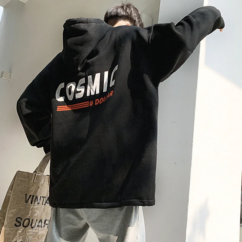 

Hoodies & Sweatshirts