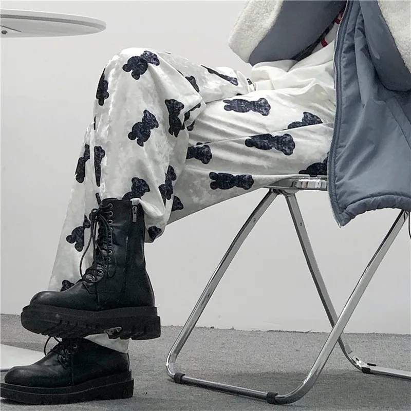 

Kimutomo Cartoon Bear Velvet Pants Women High Street 2021 Spring Female High Waist All-matching Cross-pants Outwear Casual