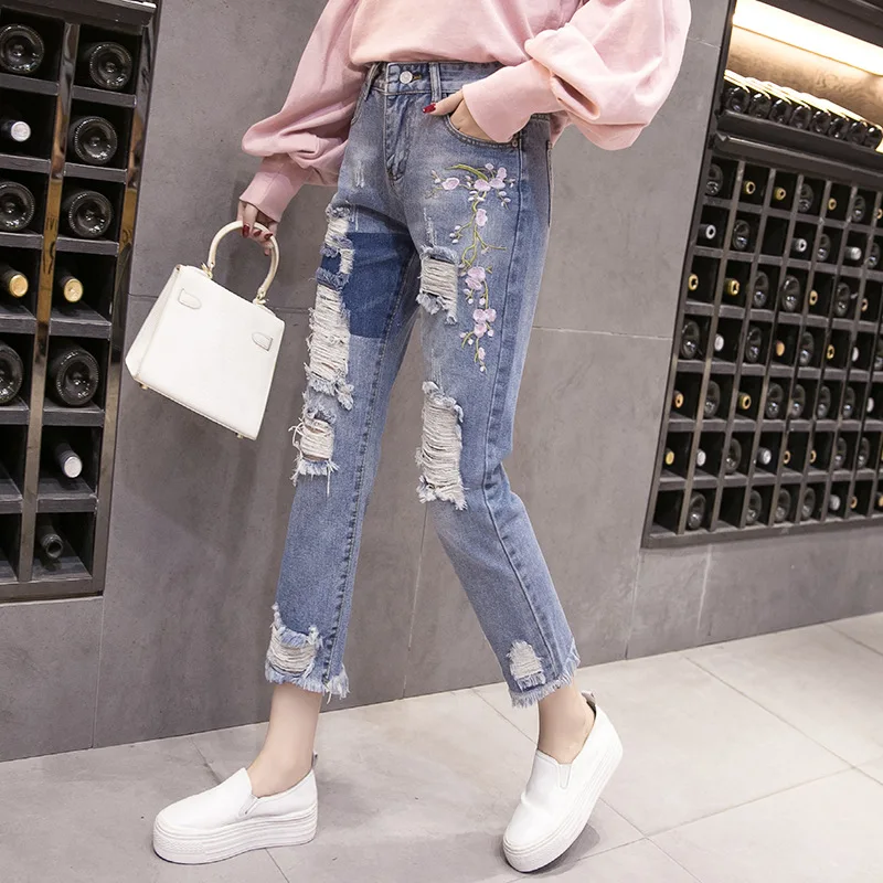 

Amolapha Women 3D Flower Cartoon Pattern Beading Sequined Washed Ripped Mid Calf Jeans Deinm Jean Pants