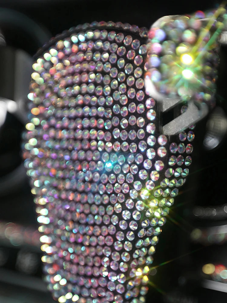 Автомобильный держатель для телефона с креплением на вентиляционную решетку