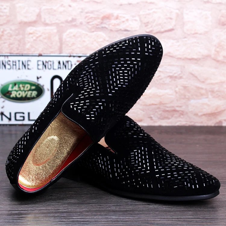 

Luxury Men's Shoes Slip on Loafers Fashion Diamond Youth Men's Breathable Pointed Leather Shoes Black Male Rivets Loafers Black