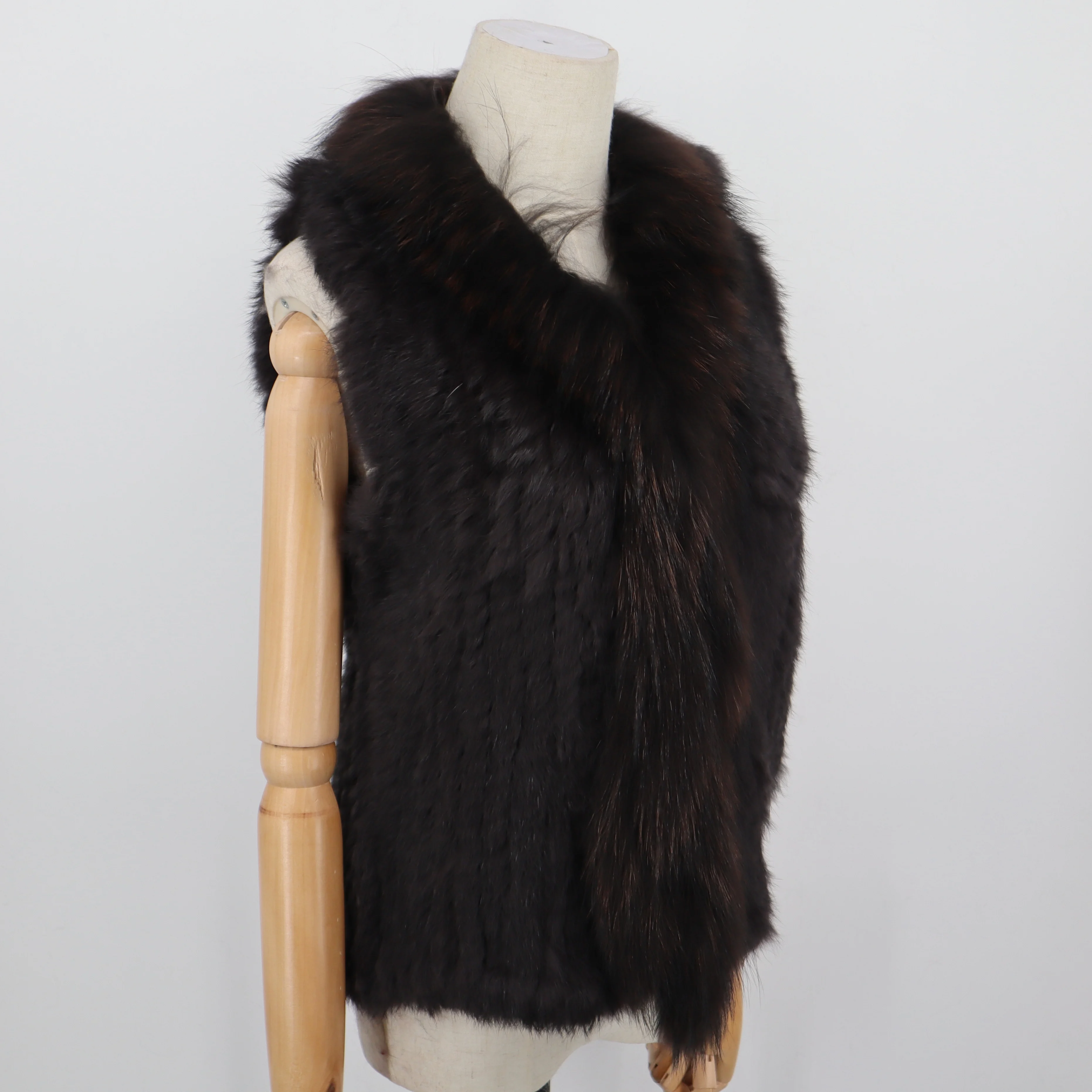 2021 Fashion Real Rabbit Fashion Fur Vest High-end Women Knitted Sleeveless Fur Vests With Natural Raccoon Fur Jacket Women Coat